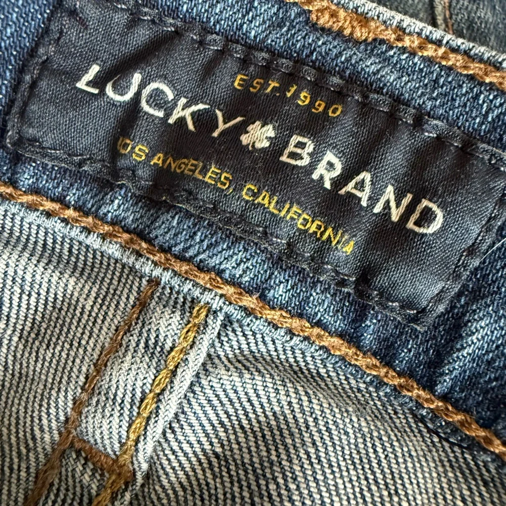Lucky Brand Men’s Athletic Slim Straight Leg Jeans Size 38W x 32L Relaxed Fit